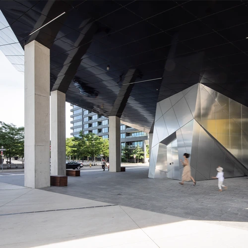 River City 4, Harris Square