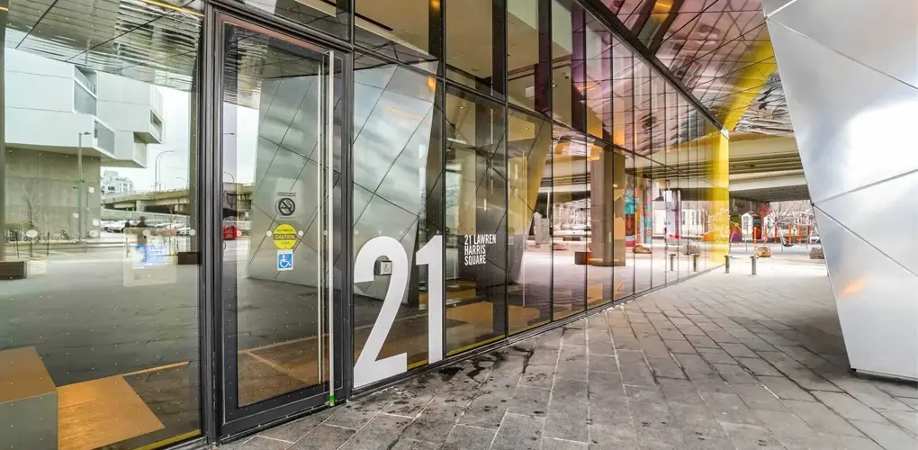 River City 4, Harris Square